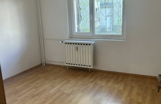 Apartament  2 camere strada Avionului